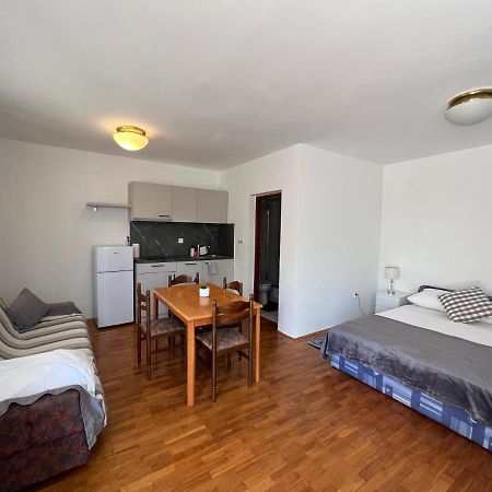 Apartments Antolkovic Углян Екстериор снимка
