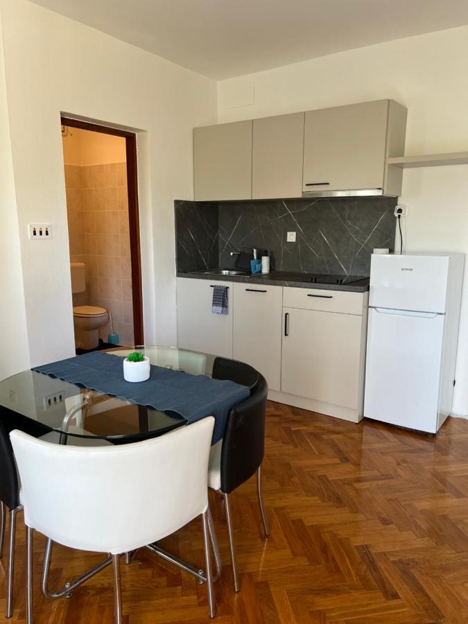 Apartments Antolkovic Углян Екстериор снимка