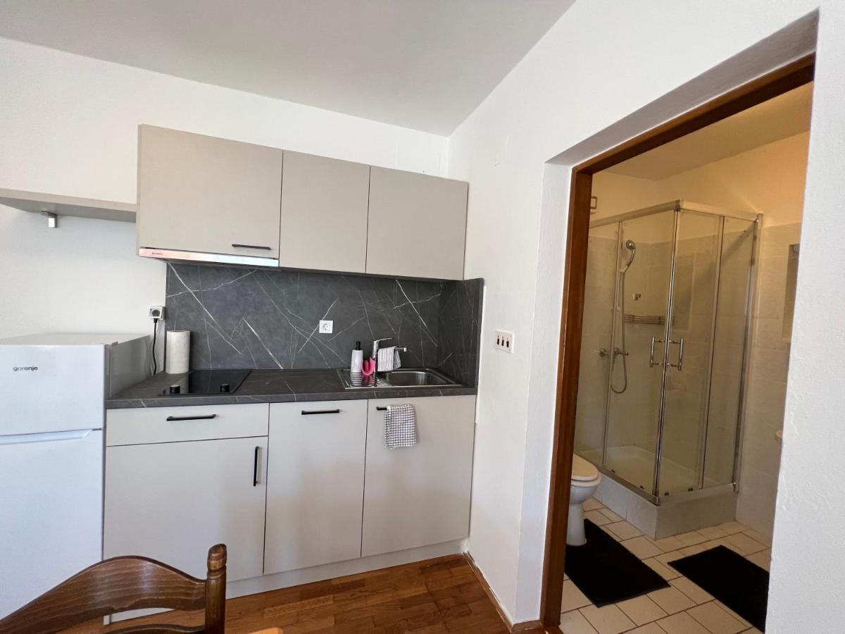 Apartments Antolkovic Углян Екстериор снимка
